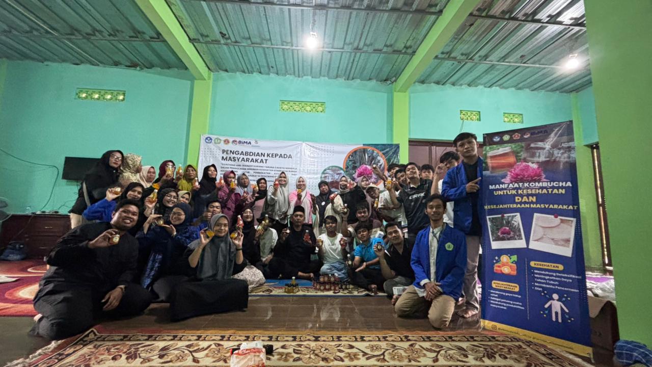 Coaching dan Training Karang Taruna Cahaya Mandala dalam Pengelolaan Minuman Kesehatan Kombucha Bunga Kecombrang untuk Peningkatan Kesehatan dan Kesejahteraan Masyarakat di Desa Mandalawangi